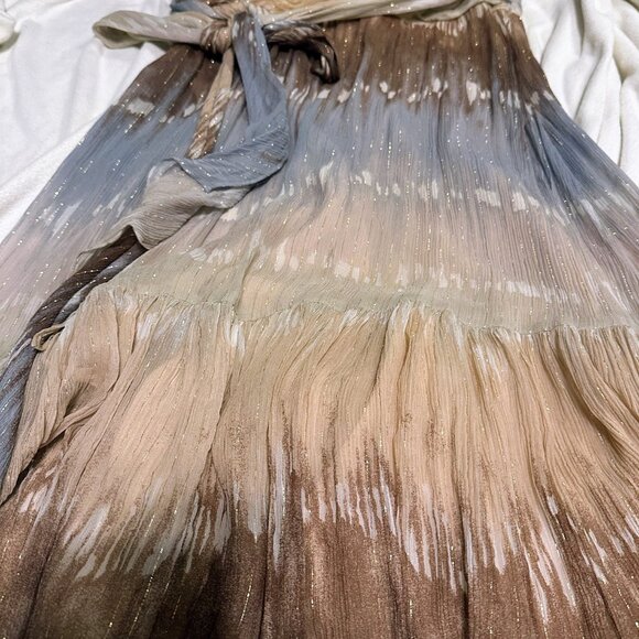 BCBGMAXAZRIA Pleated Metallic Halter Gown – Size 10 - Picture 5 of 8